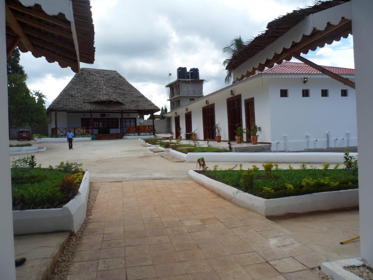 Amaan Ocean Hotel Kihinani Bububu Екстер'єр фото