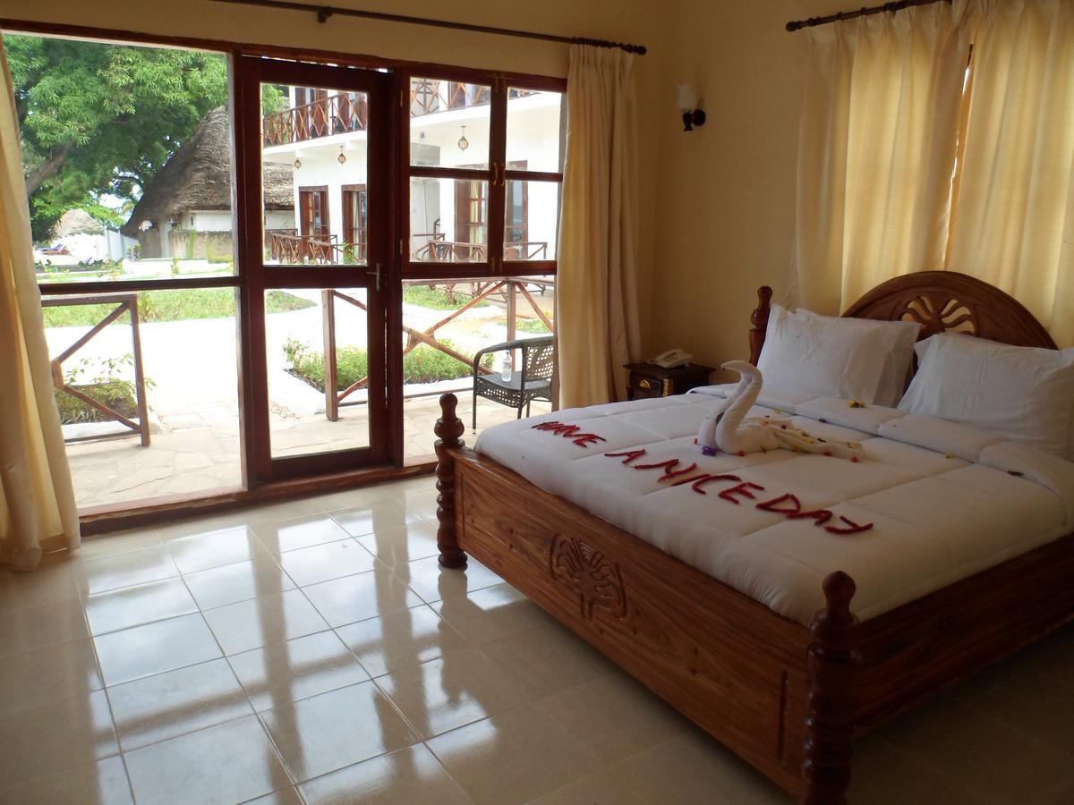 Amaan Ocean Hotel Kihinani Bububu Екстер'єр фото