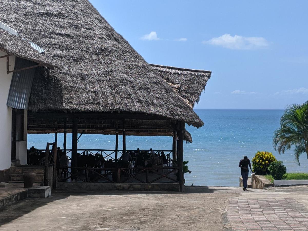 Amaan Ocean Hotel Kihinani Bububu Екстер'єр фото