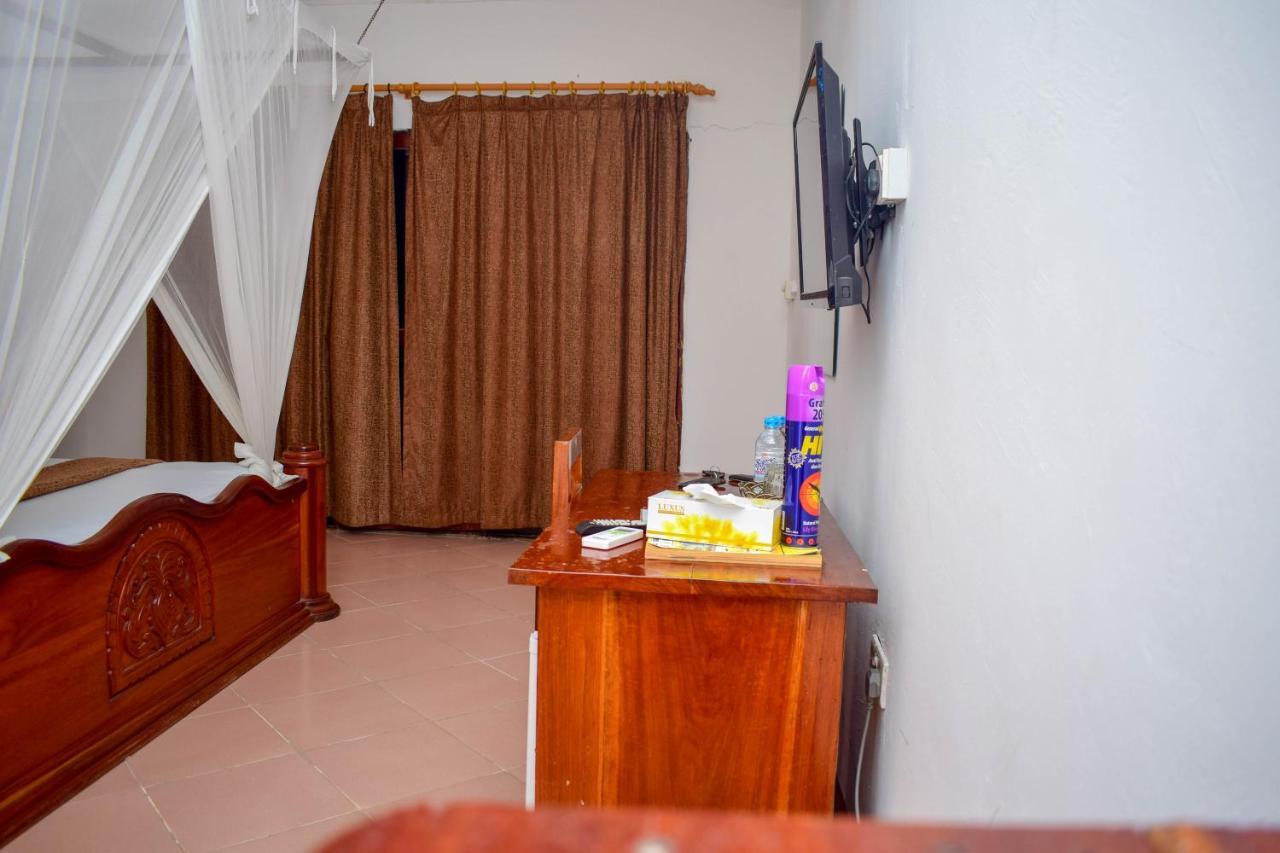 Amaan Ocean Hotel Kihinani Bububu Екстер'єр фото